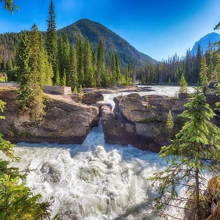 Beautiful Newly Reno 2Bdm 2 Bth Sleep Up To 6 Adults & Kids Mountain View Townhouse Suite Canmore Bagian luar foto
