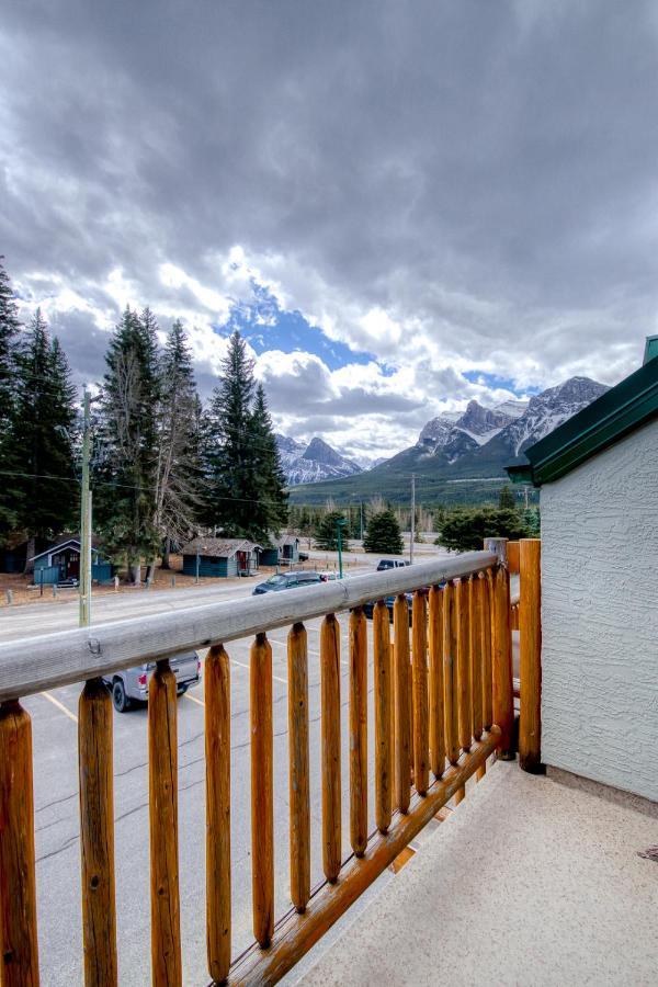 Beautiful Newly Reno 2Bdm 2 Bth Sleep Up To 6 Adults & Kids Mountain View Townhouse Suite Canmore Bagian luar foto
