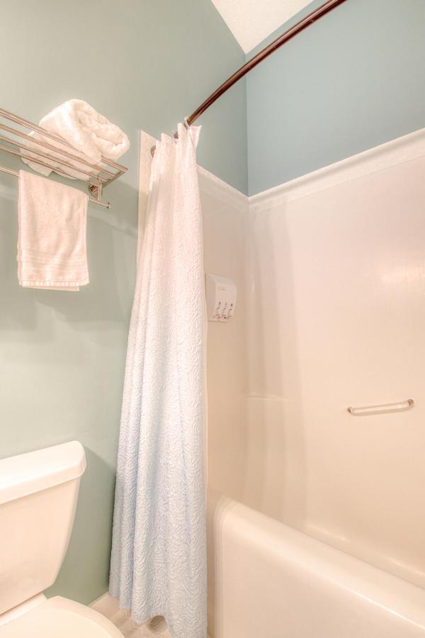 Beautiful Newly Reno 2Bdm 2 Bth Sleep Up To 6 Adults & Kids Mountain View Townhouse Suite Canmore Bagian luar foto