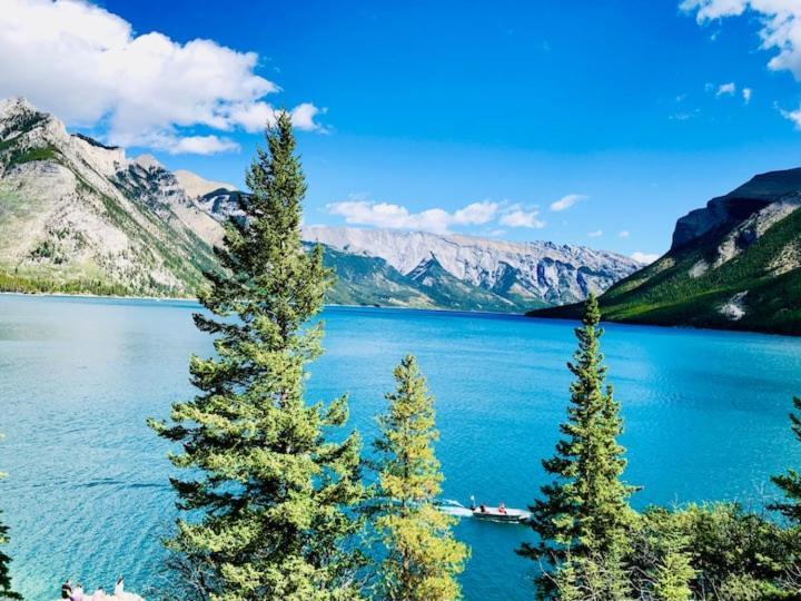Beautiful Newly Reno 2Bdm 2 Bth Sleep Up To 6 Adults & Kids Mountain View Townhouse Suite Canmore Bagian luar foto